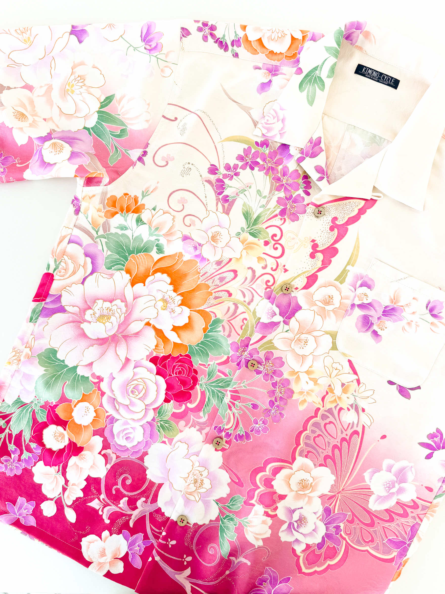 すしみ様　着物リメイク Vネックアロハシャツ - 柄： 花　正絹小紋　3XL 着物アロハ AH100483｜正絹着物をリメイク-ONLY ONEをあなたに- – 着物