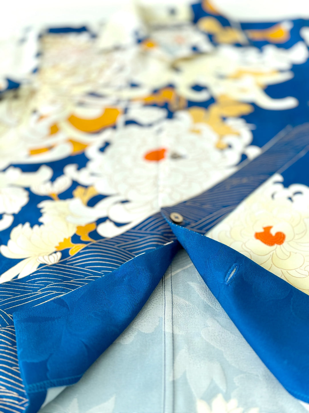 CHEMISE KIMONO ALOHA 'CHRYSANTHÈMES DANS LE CIEL BLEU A' AH100295