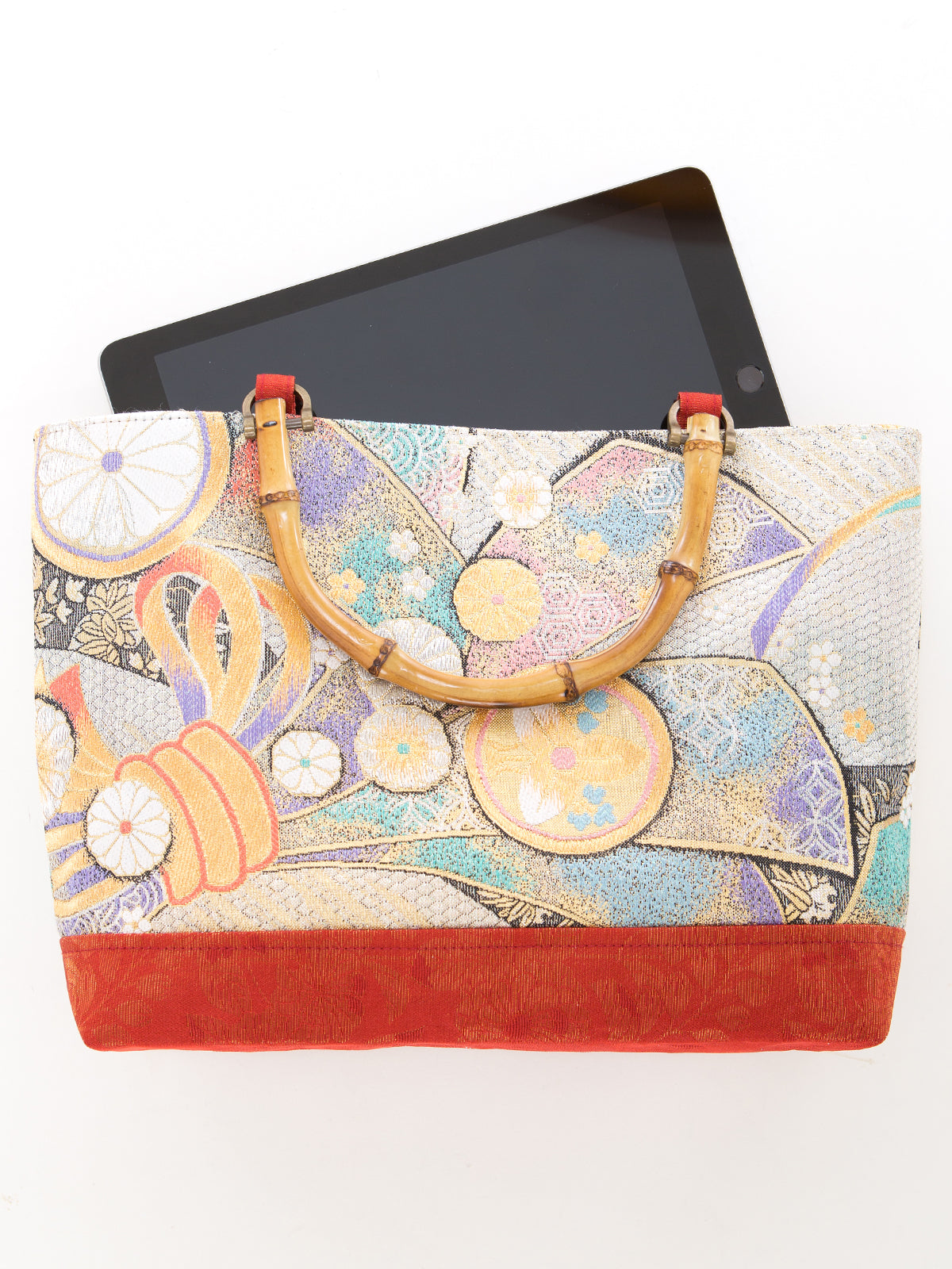 着物生地で作成の手提げです。 着物BAG 手提げバッグ KB100021｜正絹着物をリメイク -ONLY ONEを