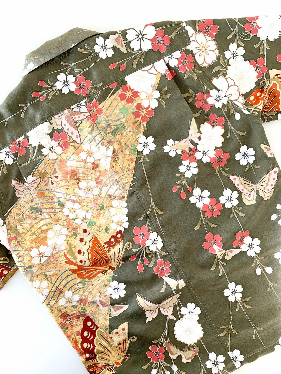 着物アロハシャツ「桜に惹かれる蝶々 B」AH100119 - 着物アロハシャツ専門店｜KIMONO-CYCLE