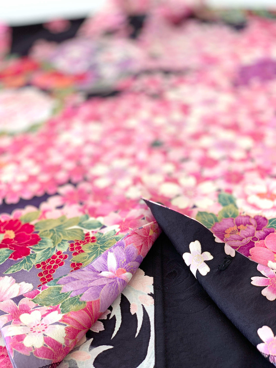 着物アロハシャツ「夜に咲き踊る花々A」AH100167 - 着物アロハシャツ専門店｜KIMONO-CYCLE